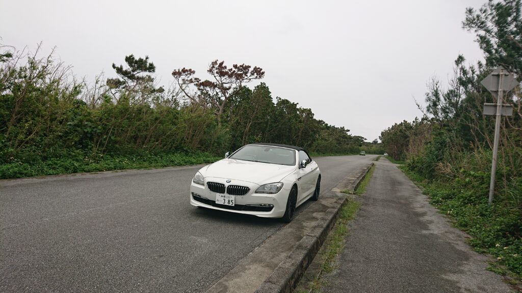 当時BMWのオープンカーではフラッグシップモデルの640i